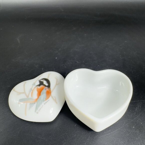 Vintage Otagiri Chickadee Heart Shaped Bird Trinket Box Sheila Brown Container - Picture 8 of 12